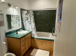 2015 Riverview St #B, Austin, TX 78702