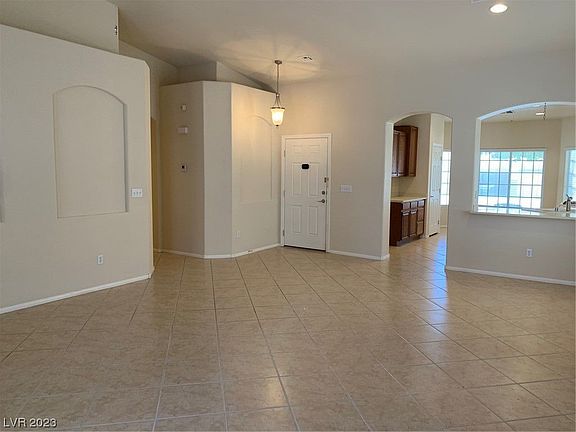 4th image of 5905 Buena Tierra St #O