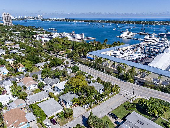 3rd image of 4205 N Flagler Dr #8