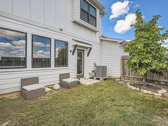 5th image of 283 Fieldwood Dr #B