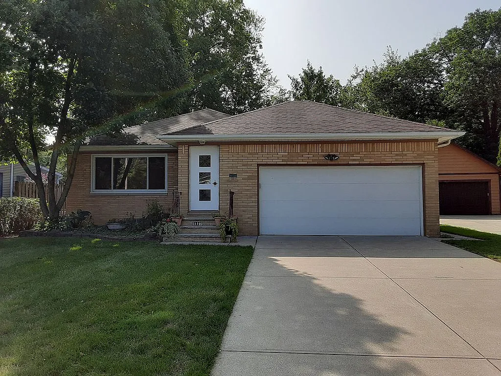 110 Lloyd Rd photo 1