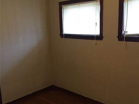 3rd image of 53 S Halloway St