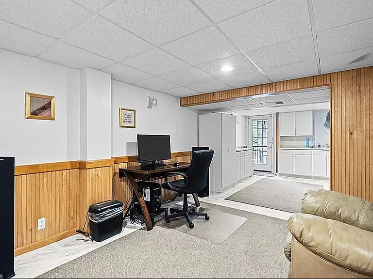 6101 Chatham Dr — Photo 24