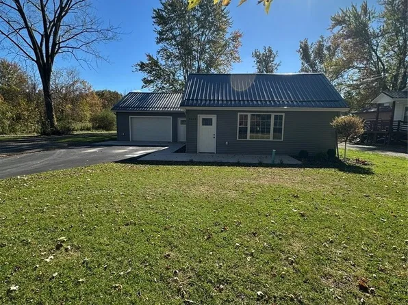 6314 Dale Rd, Newfane, NY 14108