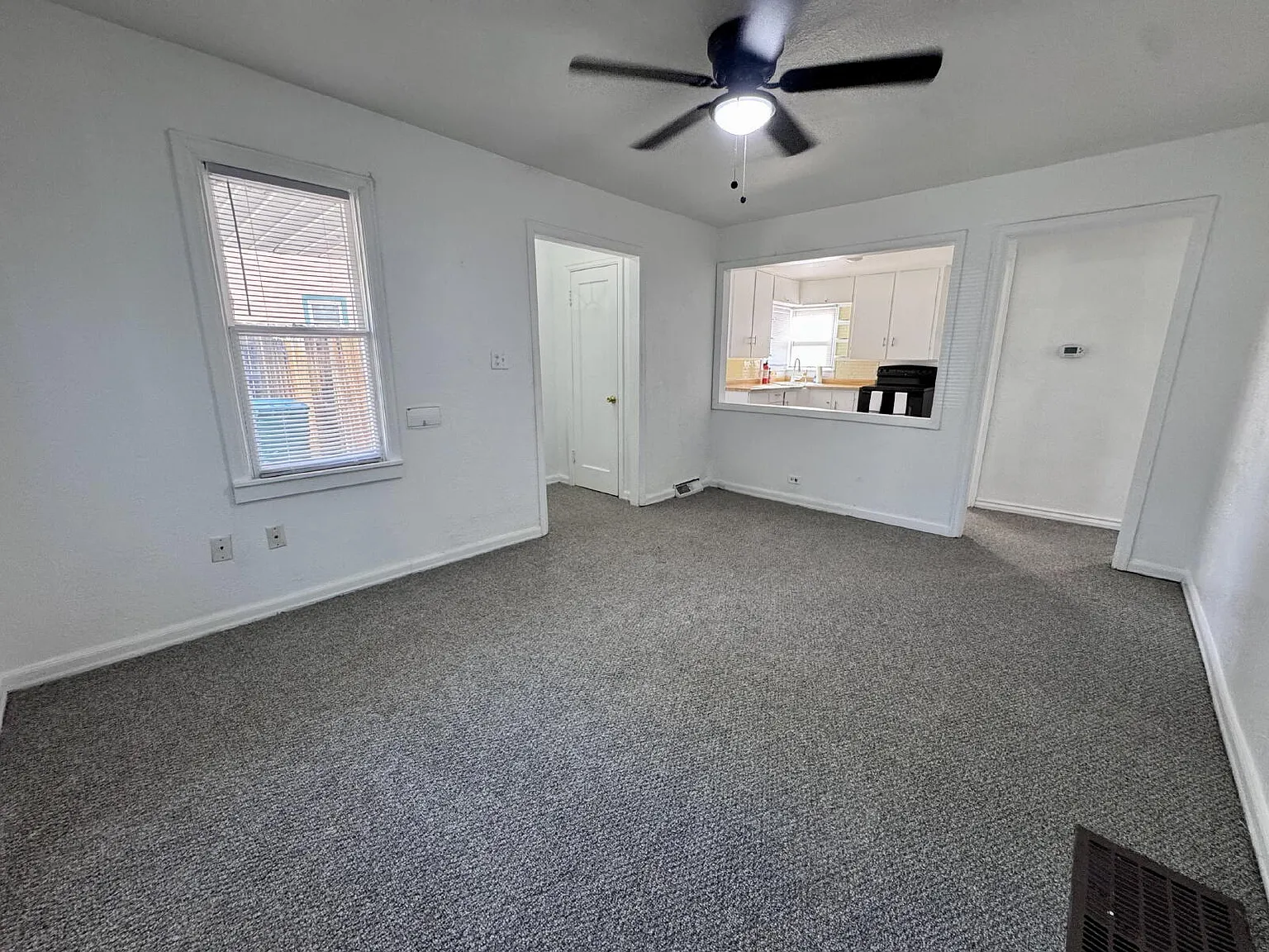 Charming 2-Bedroom Retreat in Englewood — Photo 3