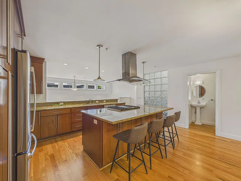 853 De Haro St — Photo 10