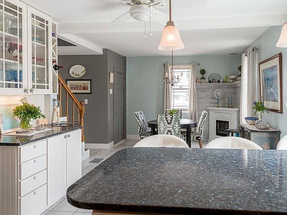 4th image of 11 Oak St #1