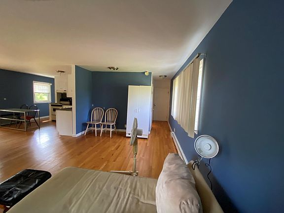 2nd image of 22 Gregory Pl
