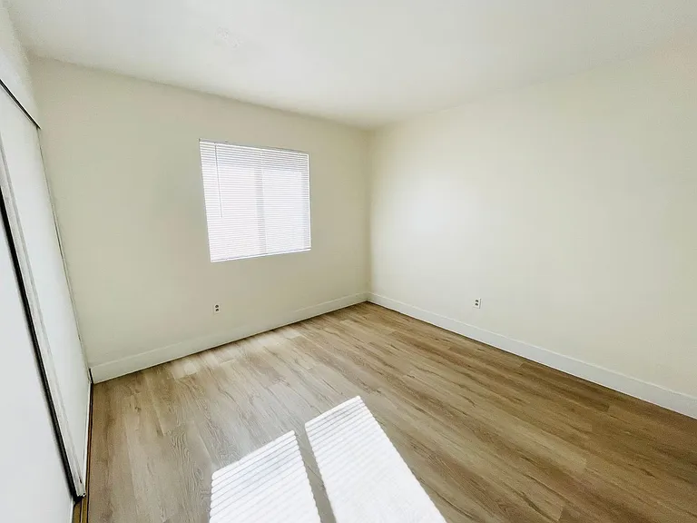 2572 W Main St — Photo 8