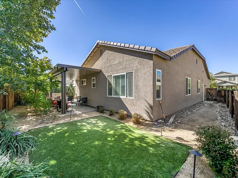 10562 Thistle Berry Ct — Photo 41