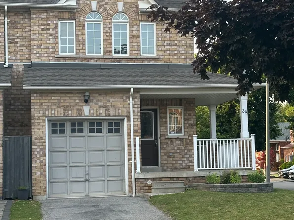 38 Gateway Ct, Whitby, ON L1R 3M9