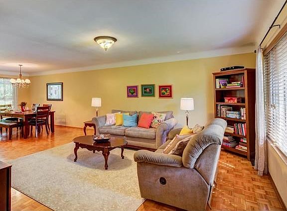 2nd image of 8627 Green Springs Dr