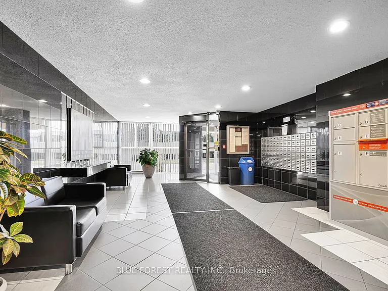 127 Belmont Dr #909 — Photo 3