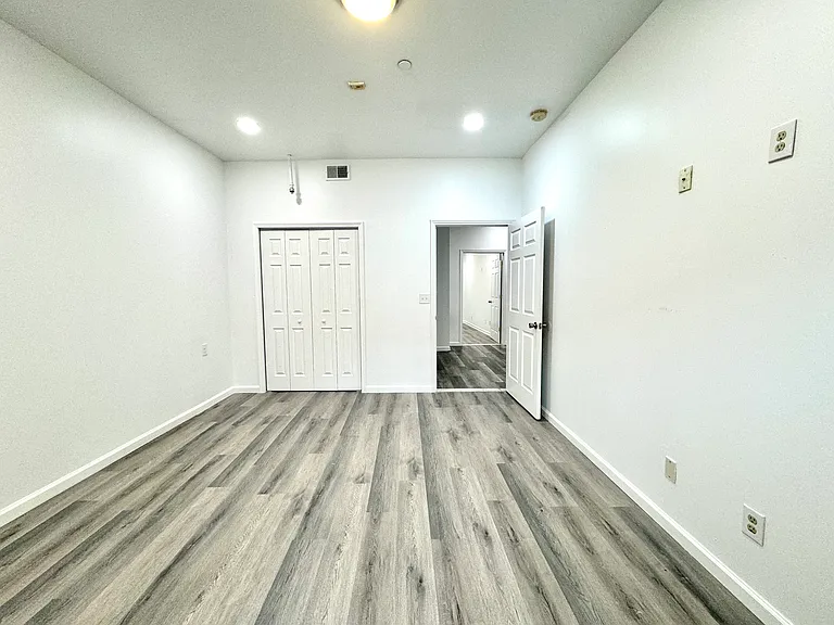 20 N 40th St #1A — Photo 7