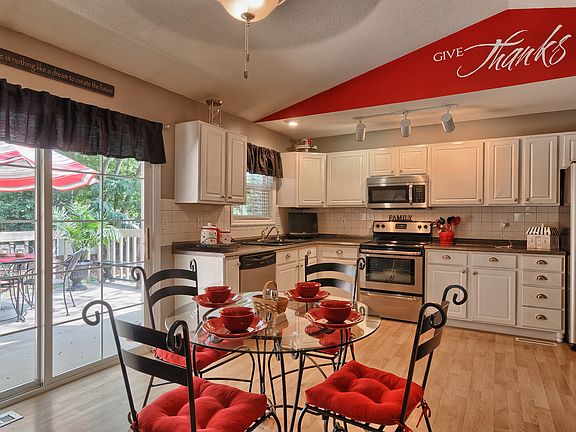4th image of 1307 Gerber Woods Dr