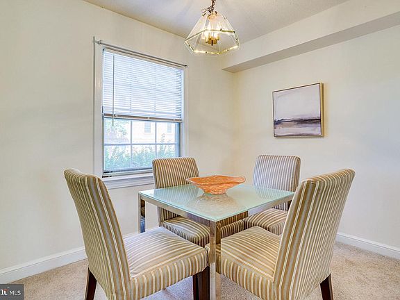 3rd image of 2405 Arlington Blvd #101-76