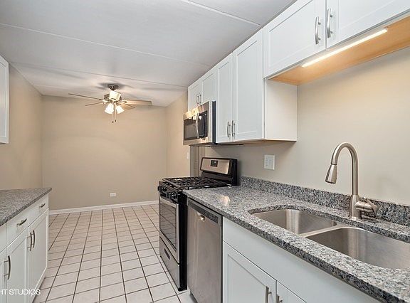 3rd image of 5011 Valley Ln APT 109