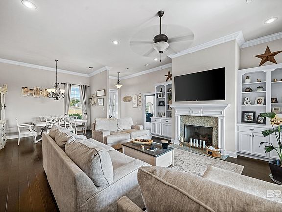 5th image of 1018 Thoresby Dr