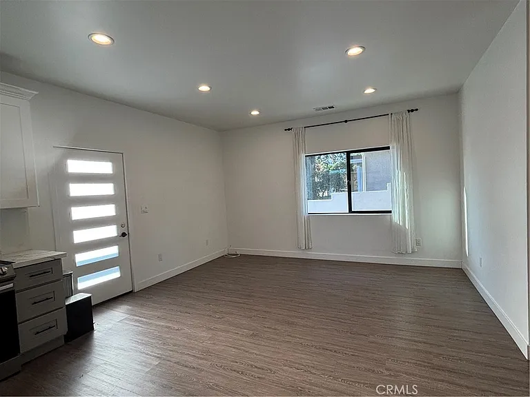 1668 Glen Ave — Photo 7