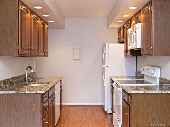 5th image of 50 Aiken St APT 346