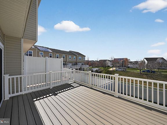 3rd image of 11831 Sunset Ridge Pl