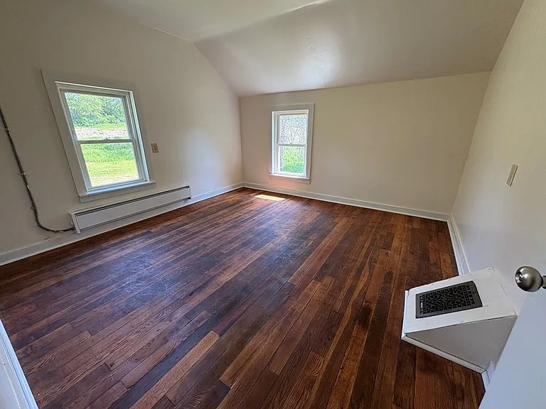 1058 Campbell Run Rd — Photo 24