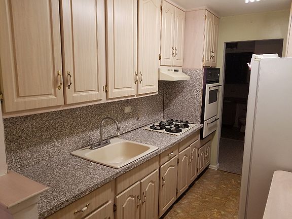 3rd image of 151-40 88th St APT 2J