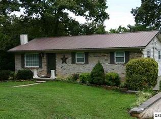 2702 Lisa Cir, Strawberry Plains, TN 37871