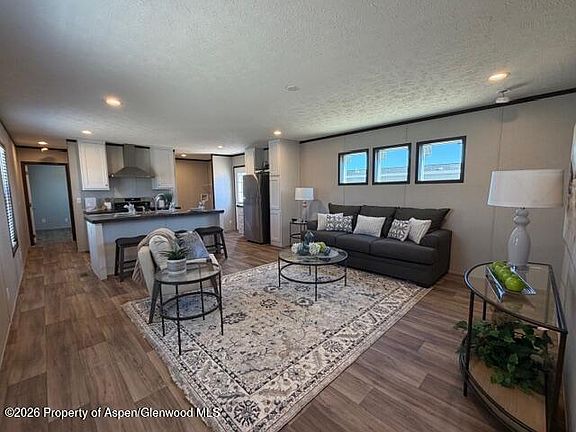 2nd image of 200 W 20th St #A138