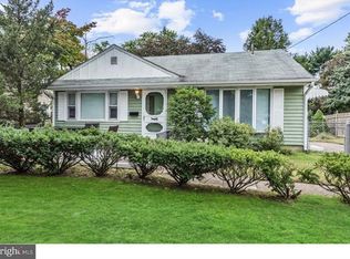 417 Delview Ln, Delanco, NJ 08075