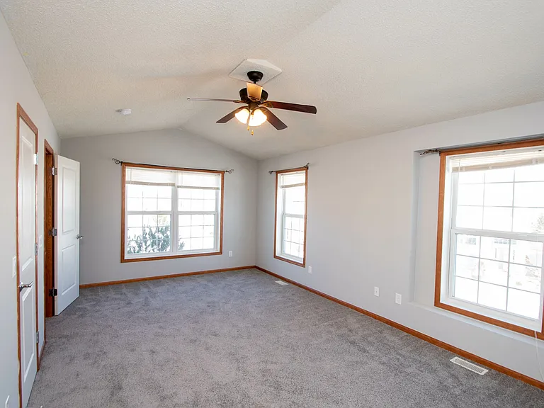 15119 Fanning Dr N — Photo 11