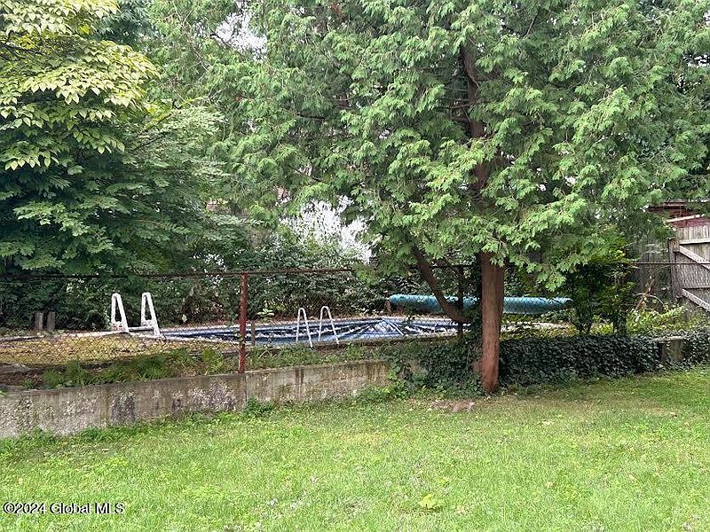4th image of 21 Birch Avenue