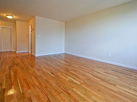 Rented by SW Queens Mezzanine | media 8