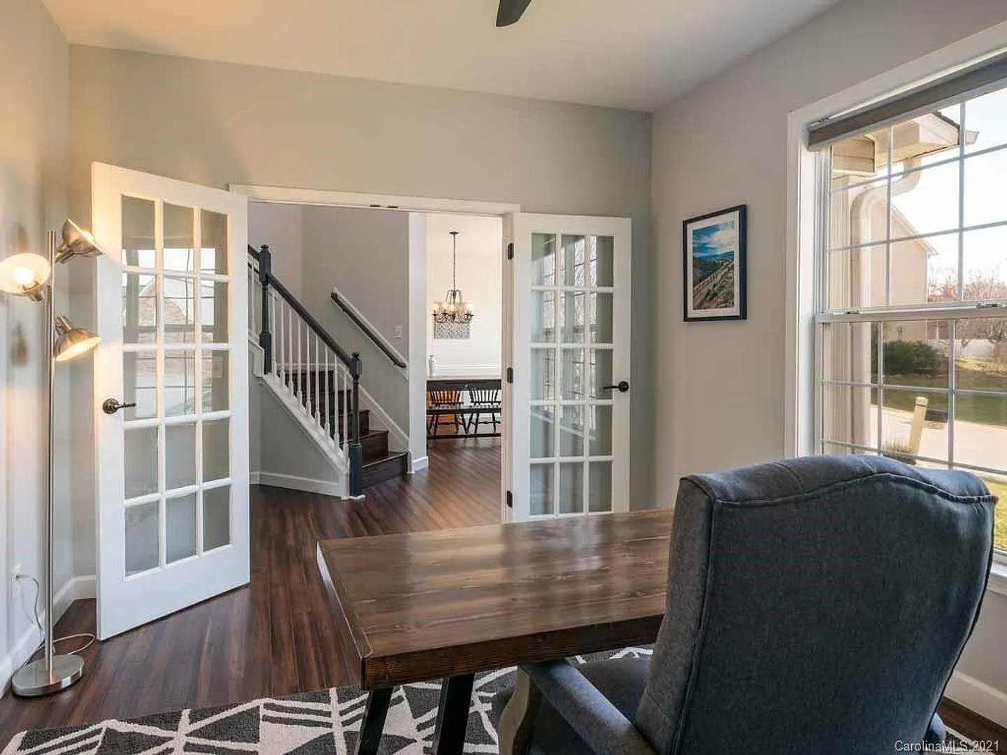Spacious Home - High-End Finishes - Convenient Location! — Photo 4
