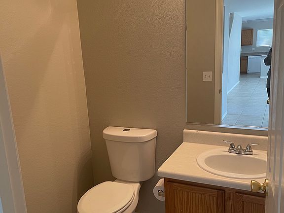 4th image of 2869 W Sunshine Butte Dr
