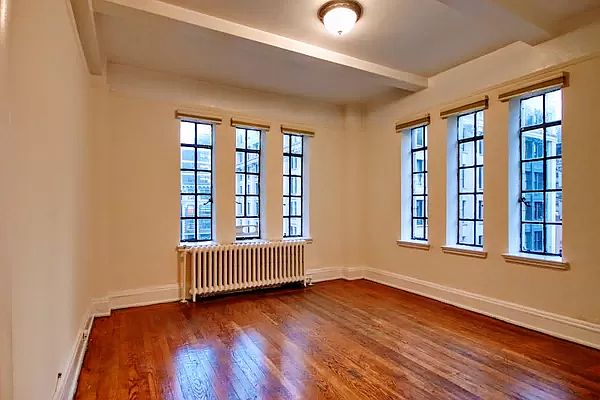 1st image of 11 Waverly Pl APT 11C