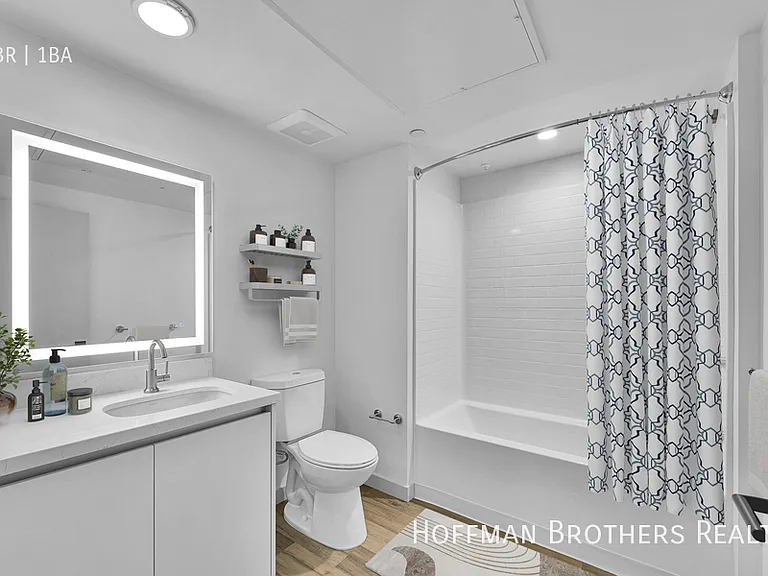 1240 Magnolia Ave #401 — Photo 11
