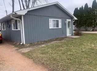 724 Maple St, Winneconne, WI 54986