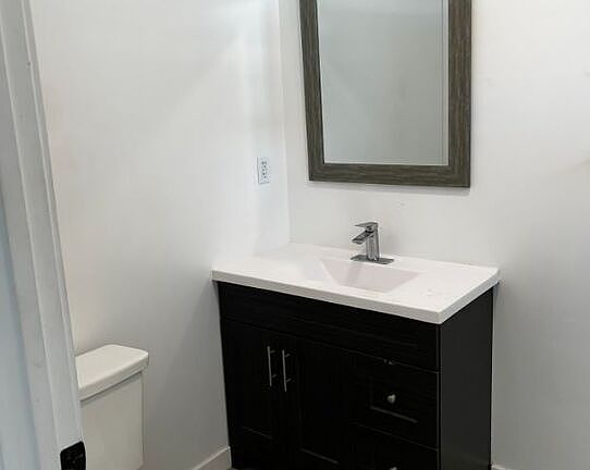 3rd image of 1222 N Alexandria Ave #1222