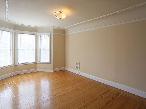 2nd image of 2700 Polk St #P6