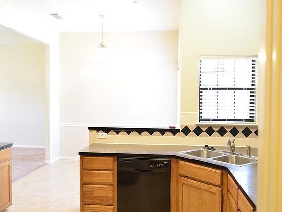 5th image of 3912 Split Oak Dr