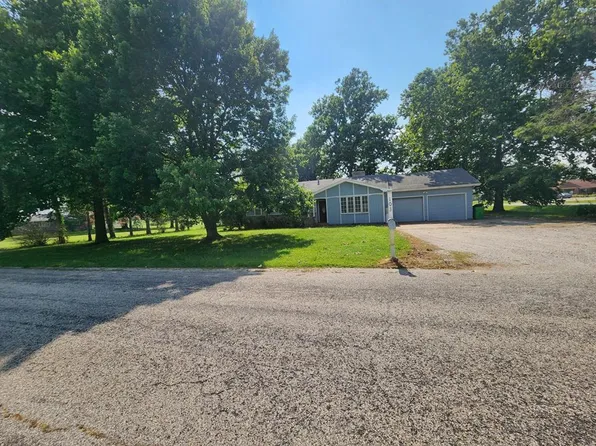 103 S Hazen St, Erie, KS 66733