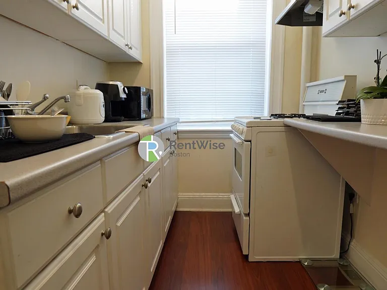 1842 Commonwealth Ave #11 — Photo 6