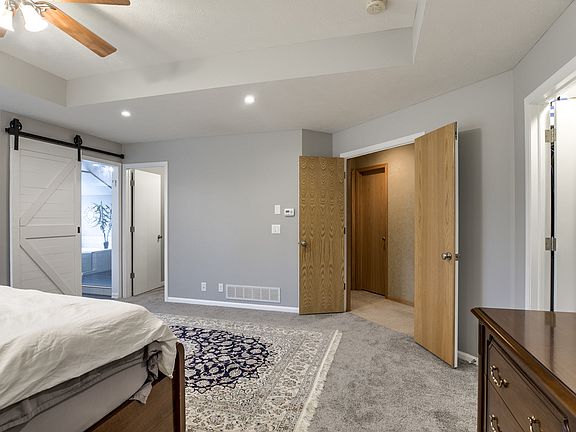 4th image of 2710 Liberty Ln