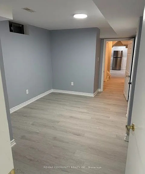 327 Mantle Ave #BASEMENT — Photo 8