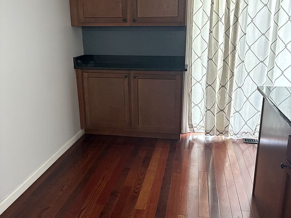 3rd image of 7864 Barkwood Dr