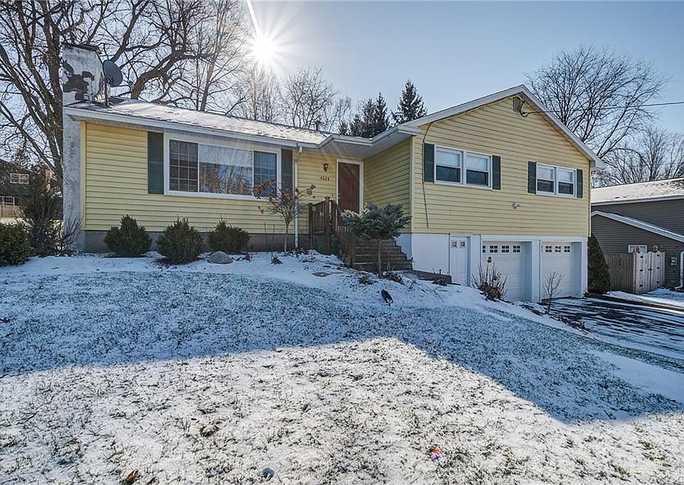 1st image of 4628 Brookhill Dr N