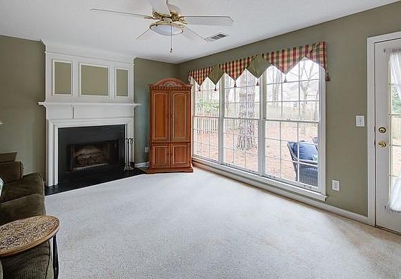 5th image of 1735 Abinger Ln