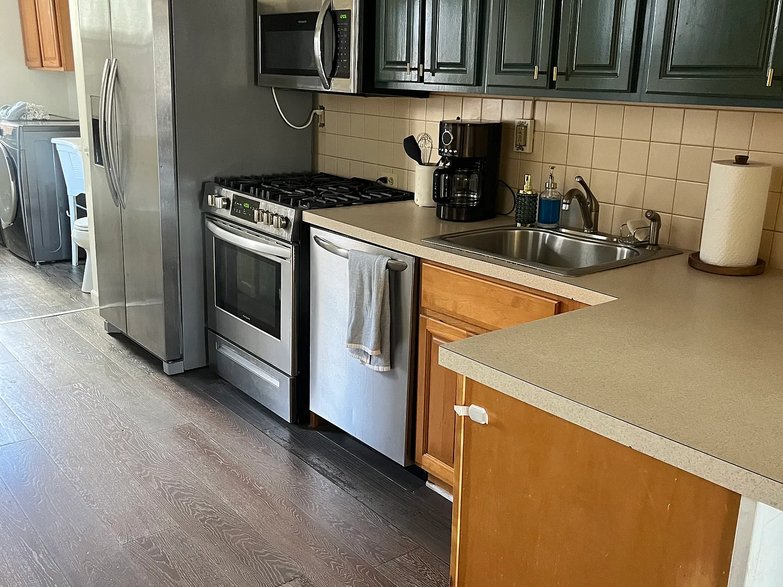 3 bed, 1112 sqft, $2,200 — Photo 2