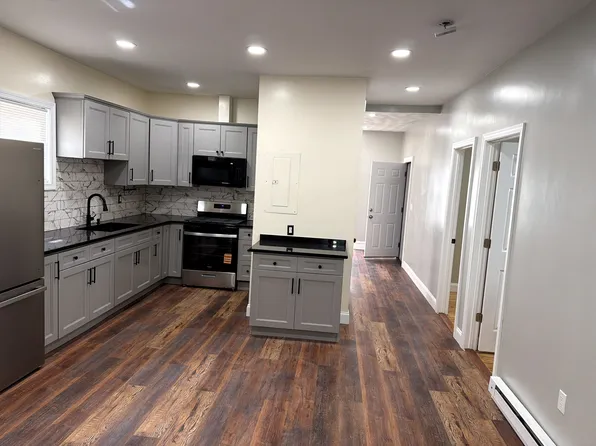 474 William St #1, Fall River, MA 02721